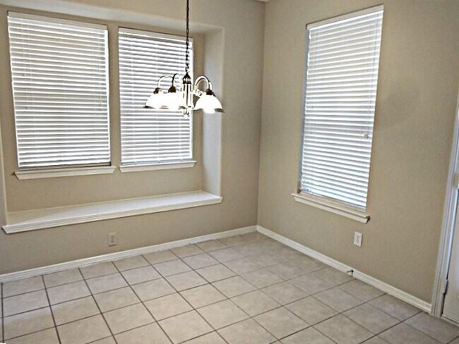Foto del edificio - 4807 Chase Ct Dr