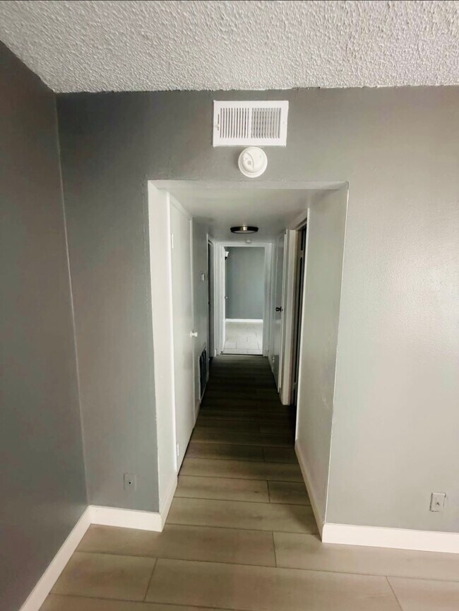 Pasillo - Pine Vista