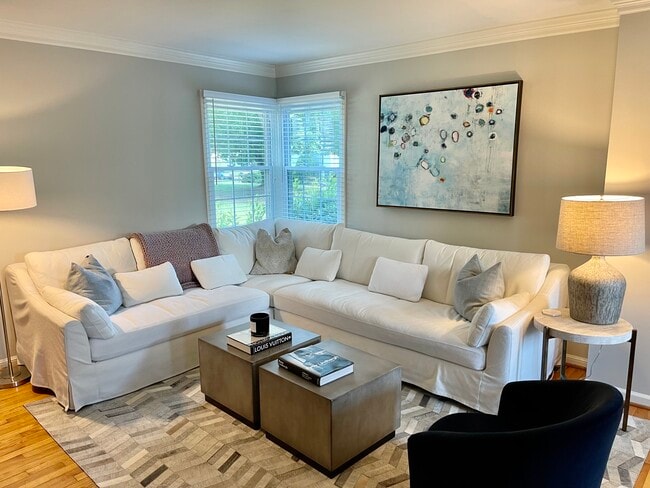 Photo - 536 Wakefield Dr Townhome
