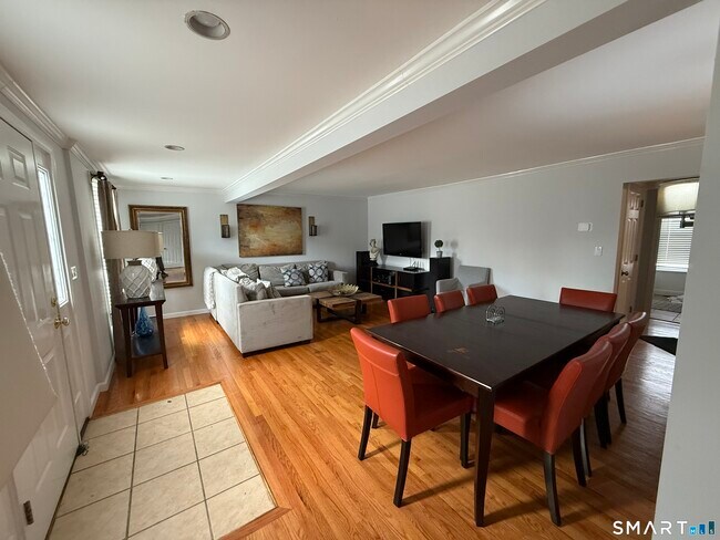 Foto del edificio - 65 Terrace Ave