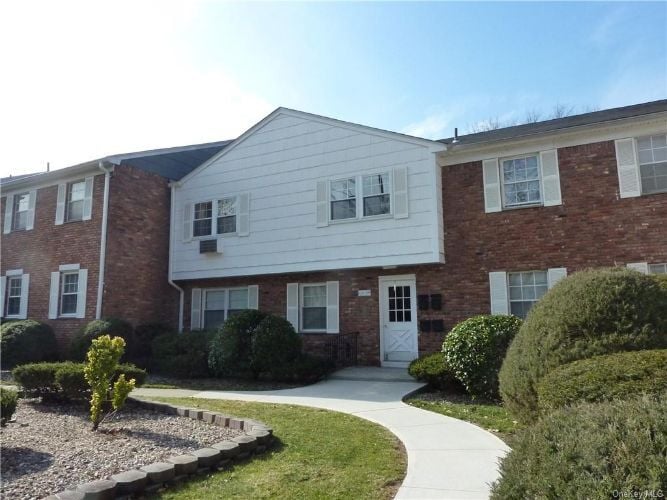 129 Doxbury Ln, Suffern, NY 10901 Condo for Rent in Suffern, NY