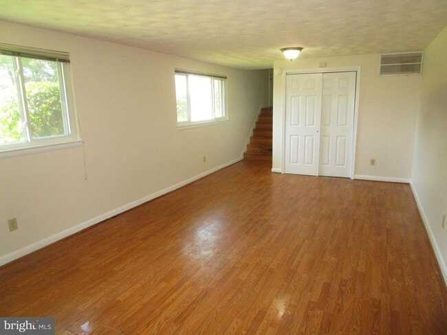 Foto del edificio - 5606 Devon Ct