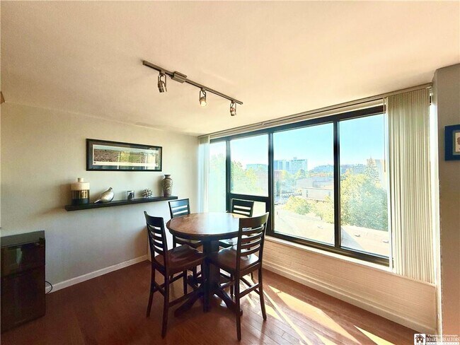 Foto del edificio - 849 Delaware Ave