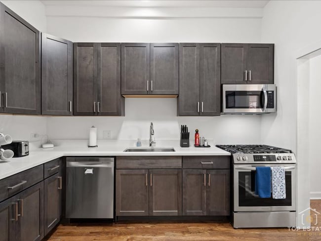 Foto del edificio - 3529 S Indiana Ave