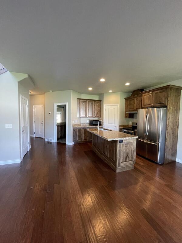 Building Photo - 1166 S 200 E