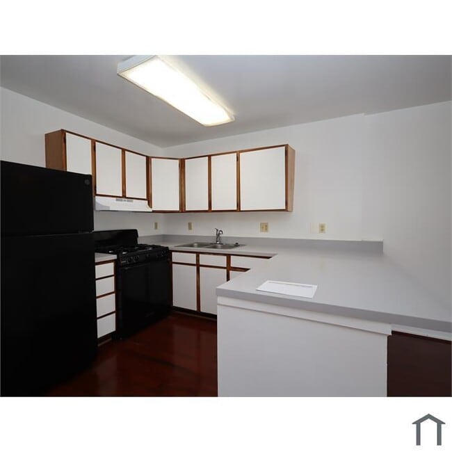 Building Photo - 3 Bedroom New Townhouse