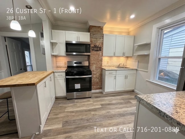 Building Photo - 26 Custer St