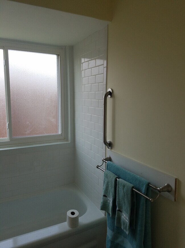 Foto del edificio - 3947 Jamieson Ave