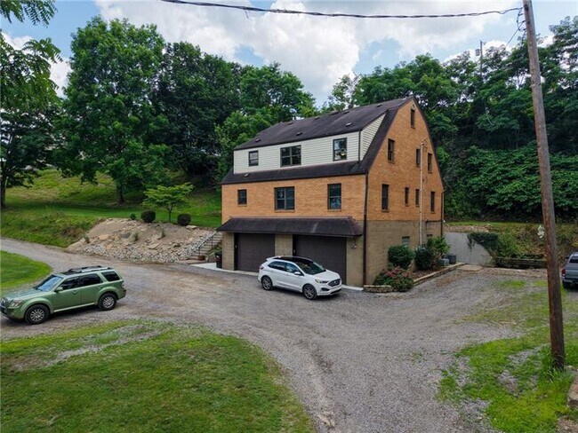 Building Photo - 4465 Mt Troy Rd Ext