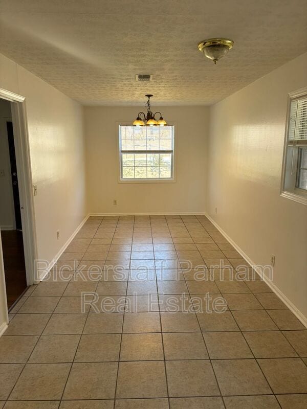 Building Photo - 5844 Blueridge Dr