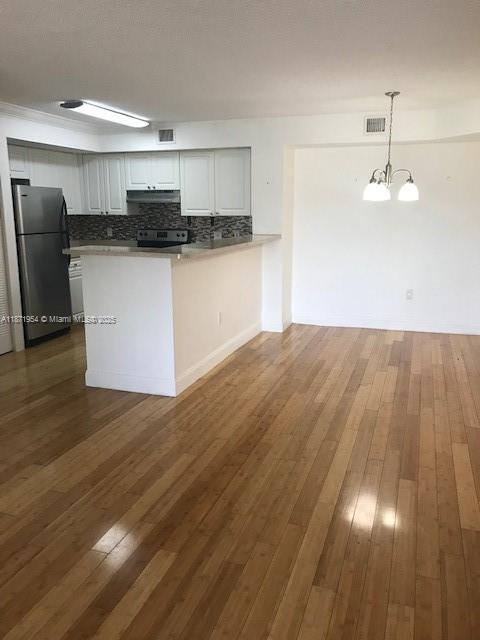 Building Photo - 12148 Saint Andrews Pl