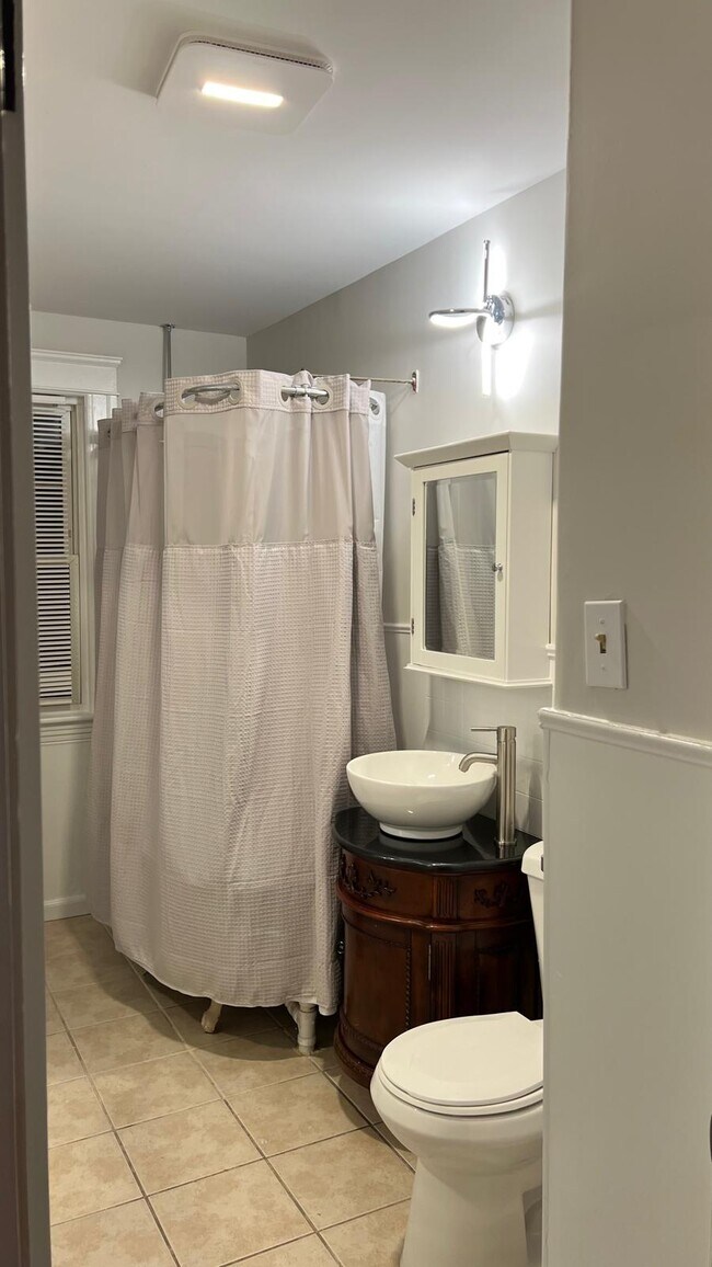 Foto del edificio - 90 Fairfax Rd