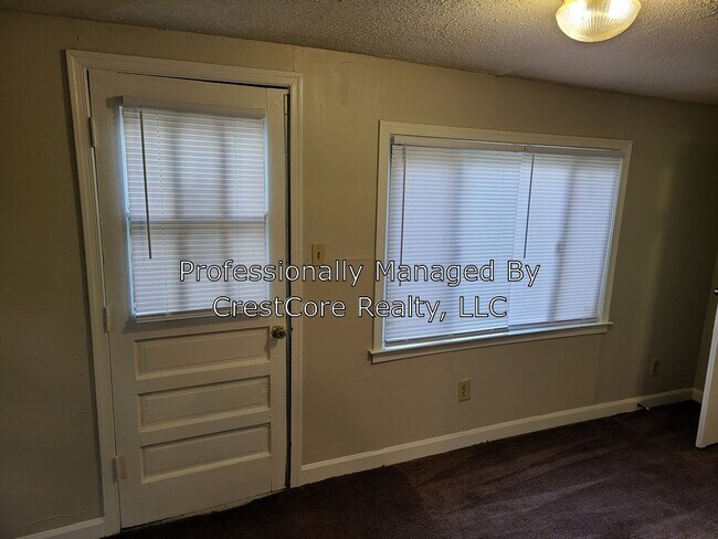 Building Photo - 1616 S Prescott St