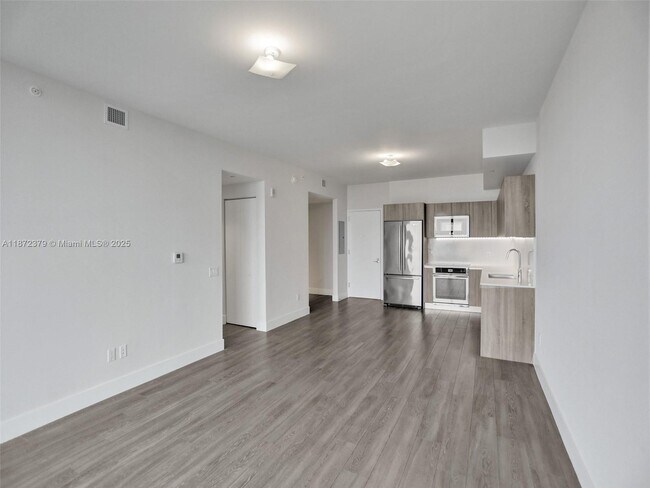 Foto del edificio - 2960 NE 207th St