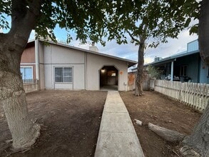 Building Photo - 665 S Coalinga St