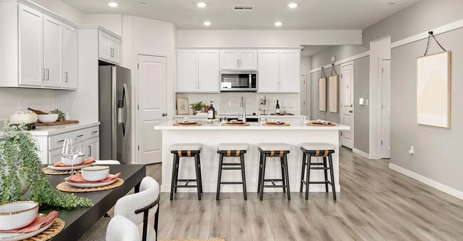 Building Photo - Beautiful 4 bed 2 bath located in West Roseville!