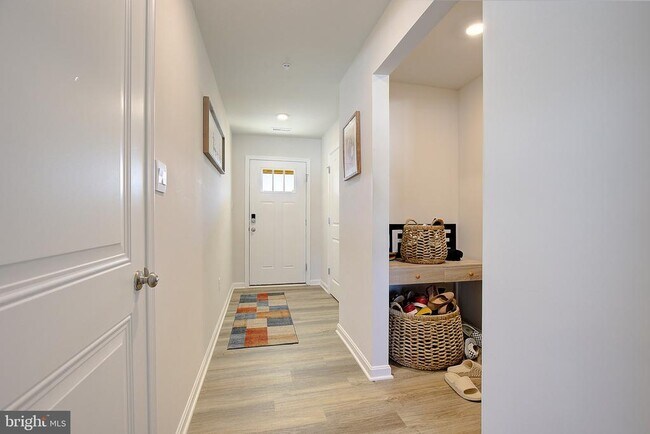 Foto del edificio - 134 Charming Frst Ave