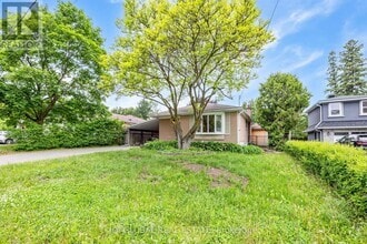 Building Photo - 10 Holman Crescent