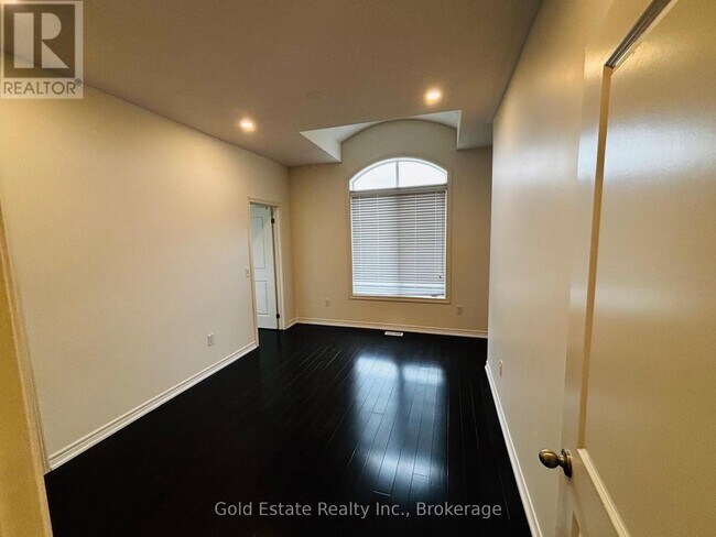 Photo du bâtiment - 247 Buick Blvd