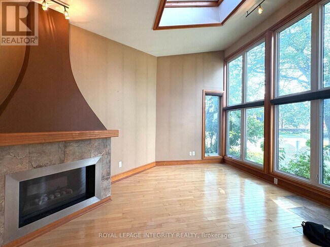 Photo du bâtiment - 1222 Dorchester Ave