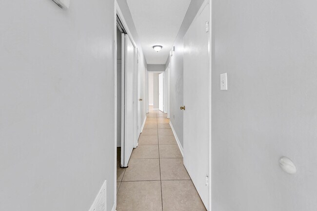 Foto del edificio - 2014 Woodfern Path