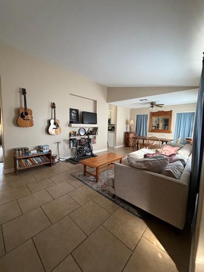 Building Photo - 9804 Casa Del Sol Dr