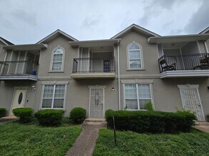 Building Photo - 11045 Landswalk Dr