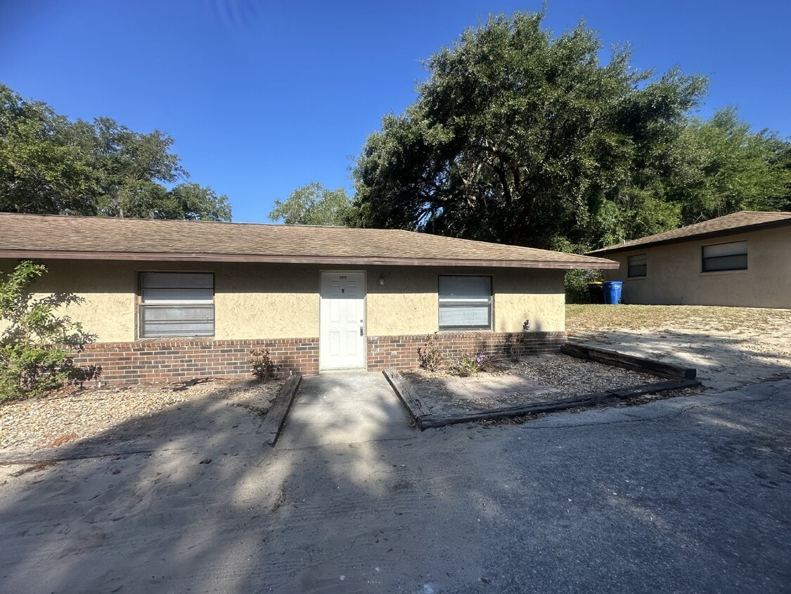 1017 Caroline Ave Unit B, Auburndale, FL 33823 Room for Rent in Auburndale, FL