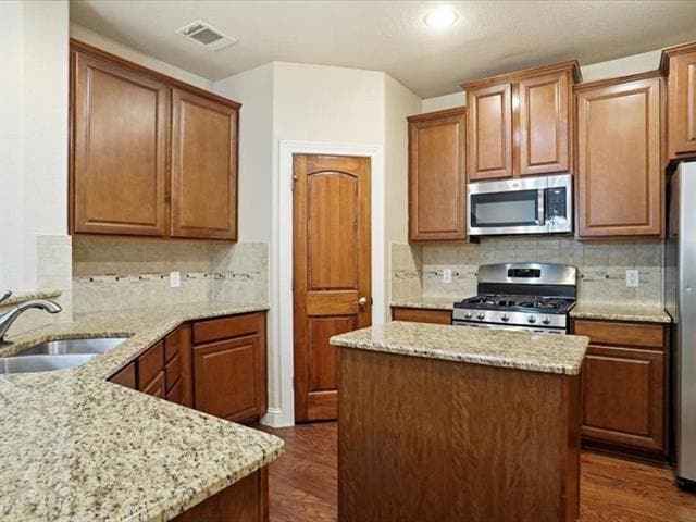 Building Photo - 2607 Eagle Dr