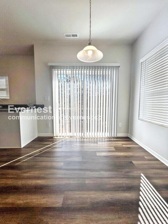 Foto del edificio - 137 S Mor Vue Loop