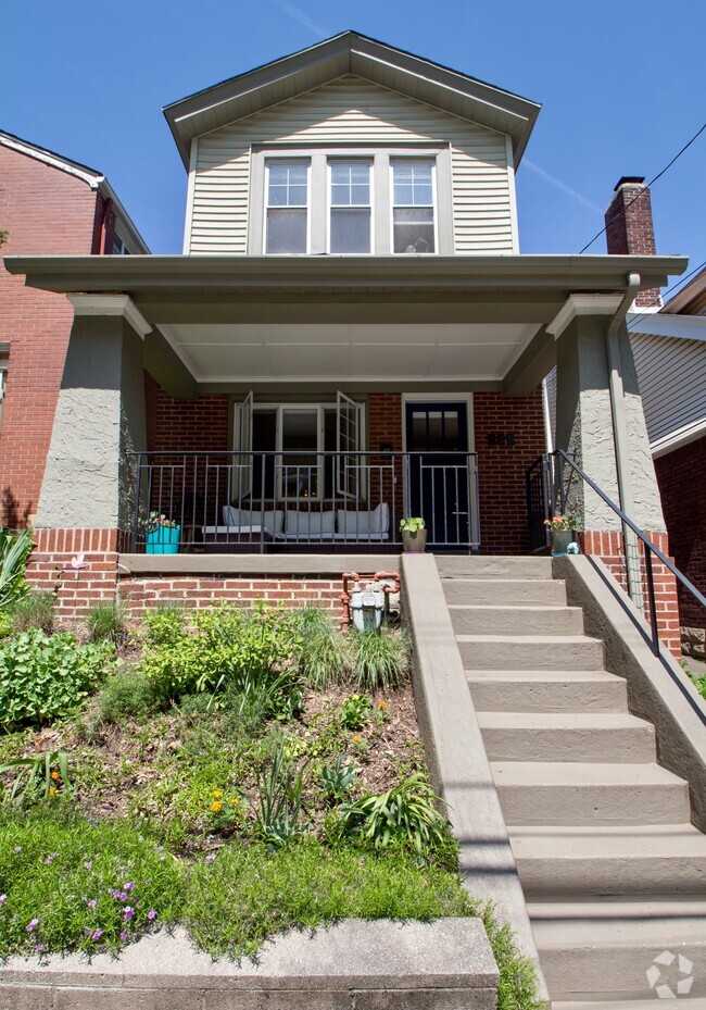 Building Photo - 514 Hastings St