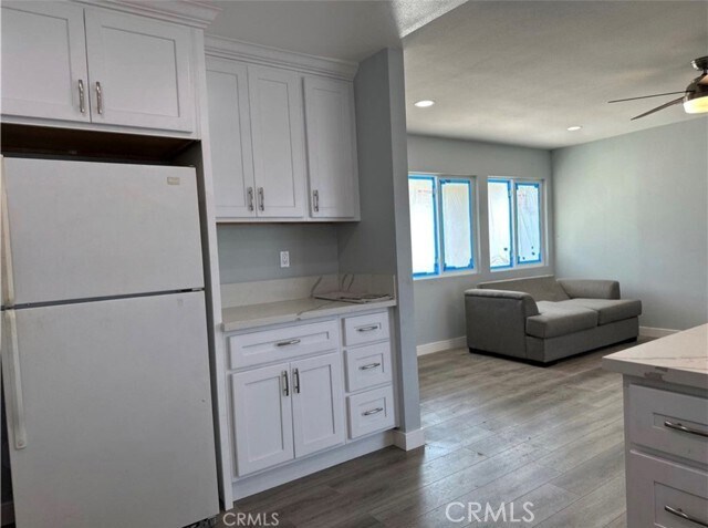 Building Photo - 223 S Howard St