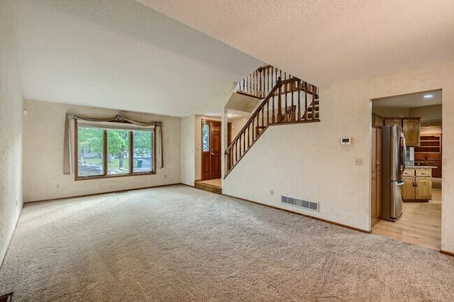 Foto del edificio - 9049 Moorland Chase, Brooklyn Park, MN, 55443
