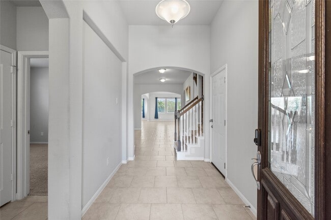 Foto del edificio - 5914 Jasper Terrace Ln