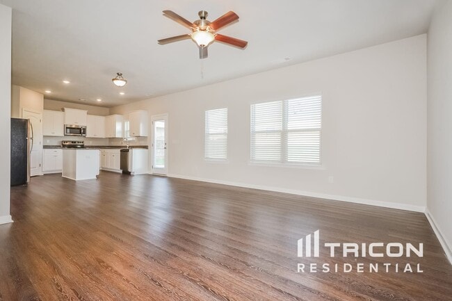 Building Photo - 225 Pratt Dr