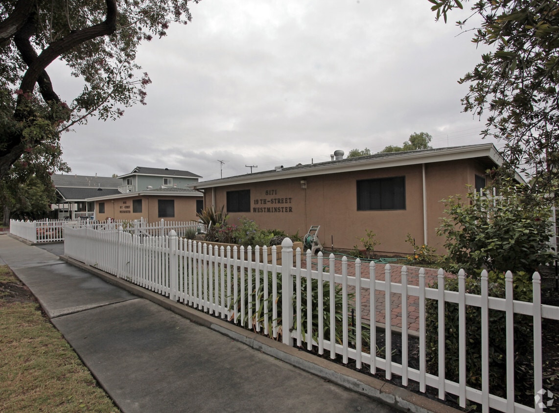 81618171 19th St, Westminster, CA 92683 Apartments in Westminster