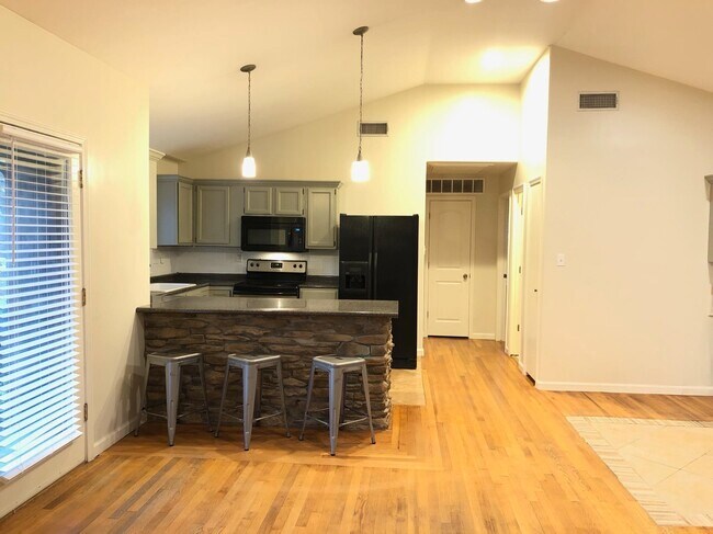 Foto del edificio - 4906 Verne Rd