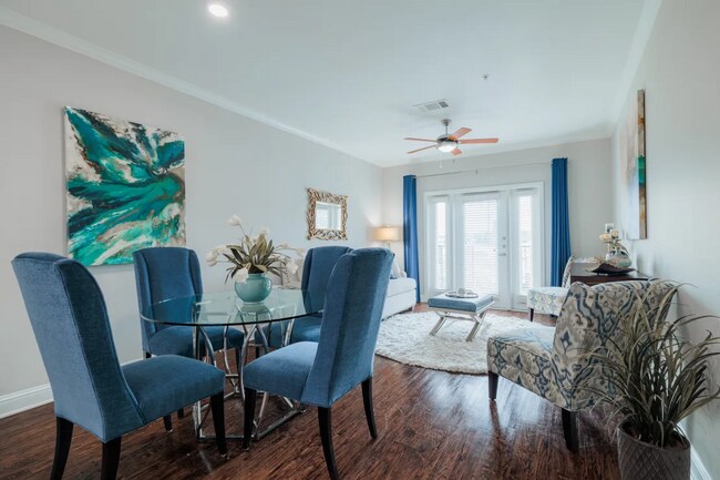 Photo - Yes, It Has That Feel Apartment