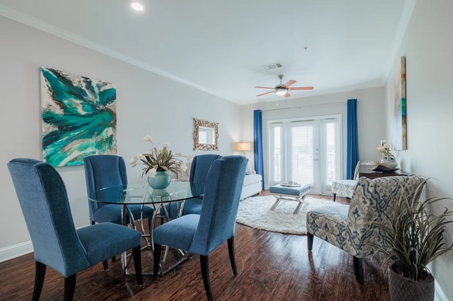 Building Photo - Yes, It Has That Feel