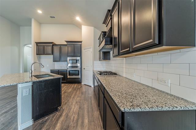 Foto del edificio - 2133 Lake Pine Dr