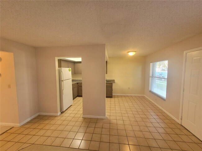 Building Photo - 1802 Barton Dr