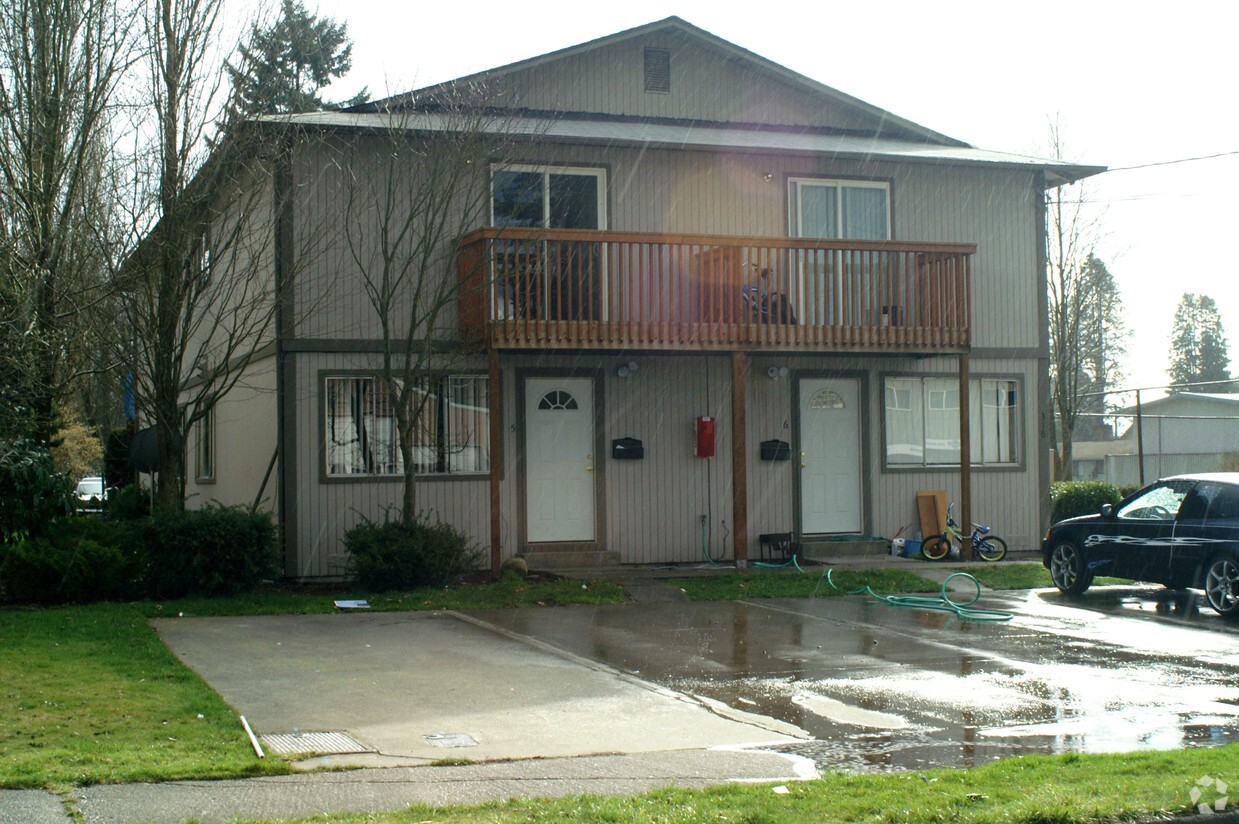 Building Photo - Housing Hope Woods Creek