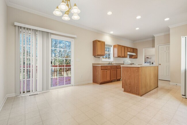 Foto del edificio - 4 Bedroom / 3 Bath Chapel Hill Home Available now!