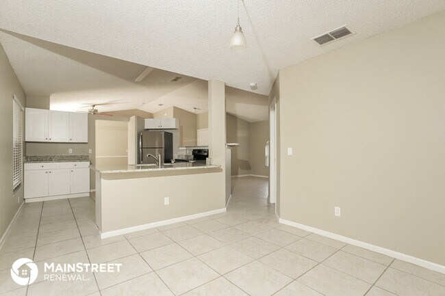 Building Photo - 557 Oak Branch Cir