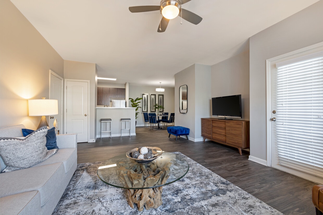 8800 Hollow Creek Cir, Charlotte, NC 28262