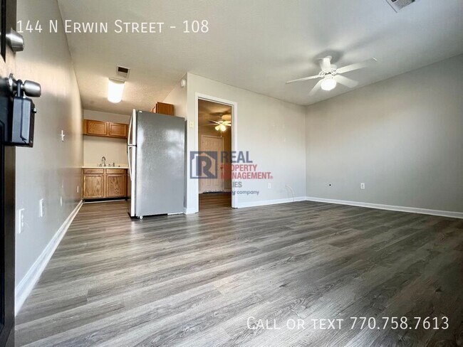 Foto del edificio - 144 N Erwin St