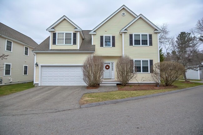 Building Photo - 5 Equestrian Ln