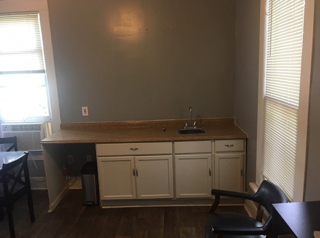 Interior Photo - 165 N Merton