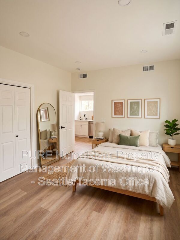 Building Photo - 757 S 43rd St