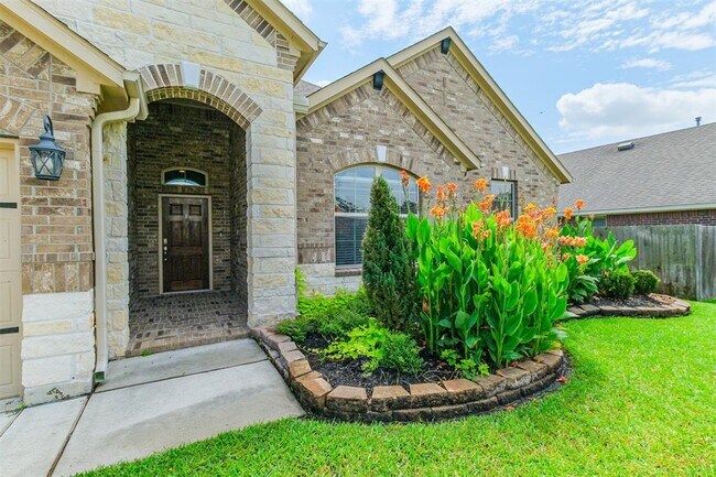 Building Photo - 18222 Sunniberg Ct